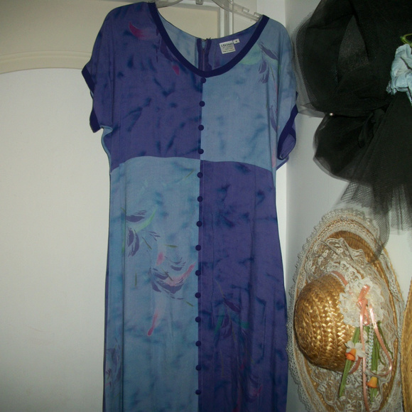 WHITE LOTUS STYLE 90S NEW YORK INDONESIA VINTAGE LENGENDS OF SUNISHA DRE… - Picture 3 of 6